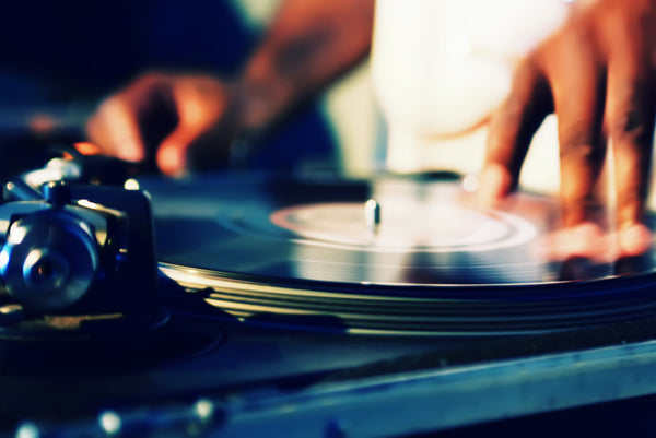 THE HISTORY OF DJ AND DANCE MUSIC CULTURE