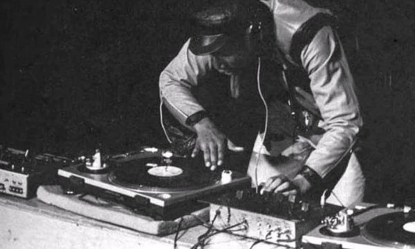 Technics SL1210 - The Turntable that began Hip Hop