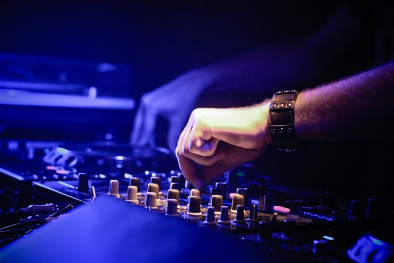 Remixing the DJ: Live Performance & Spectacle
